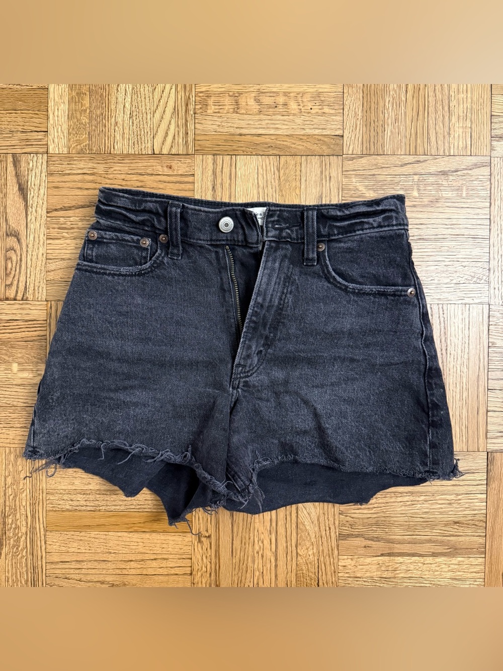 Abercrombie Curve Love High Rise 90s Relaxed Cutoff Short